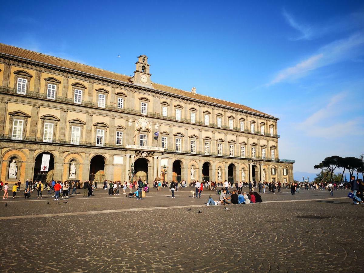 那不勒斯Domus Luigi Leone住宿加早餐旅馆 外观 照片